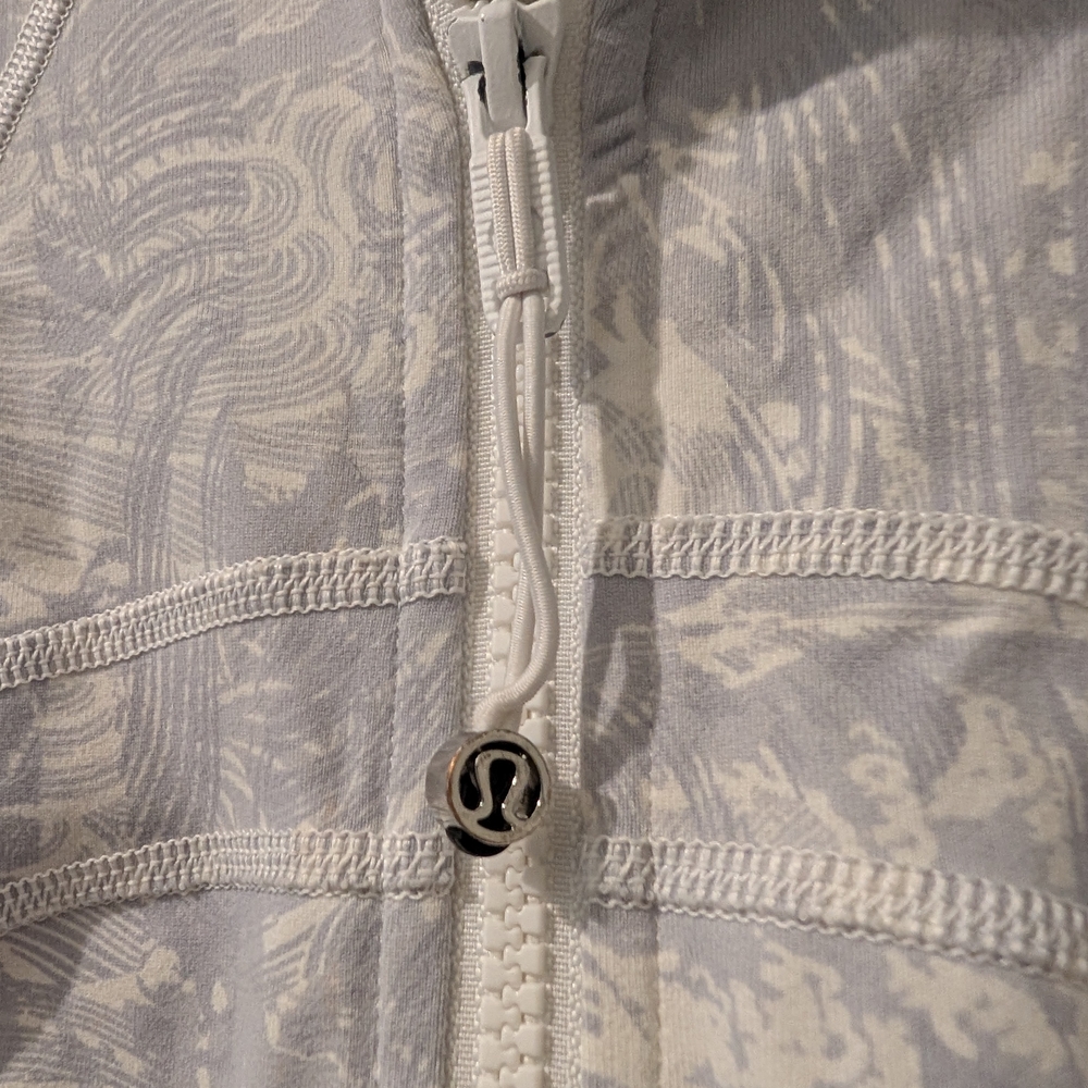 Lululemon Lightweight Jacket Medium White - image 4